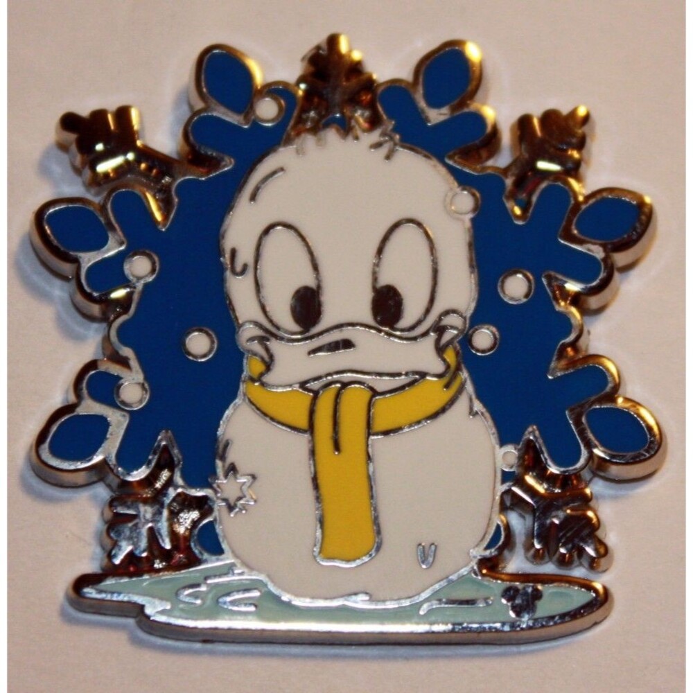 DLR - 2007 Hidden Mickey - Snowman Collection - Donald